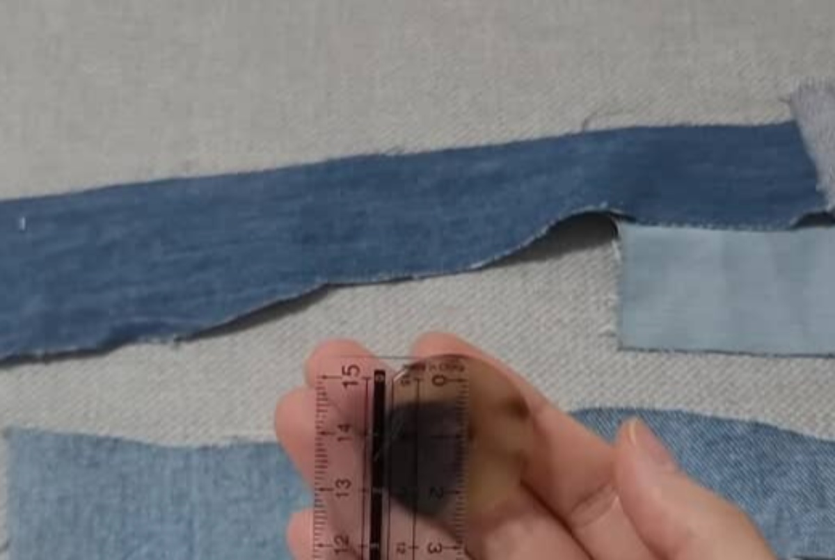 古着のデニム→丸く切って針金を通すと……　まさかの大変身に「繊細なディテールが最高」「忍耐と技術が素晴らしい」【海外】（1/3） | ハンドメイド ねとらぼ