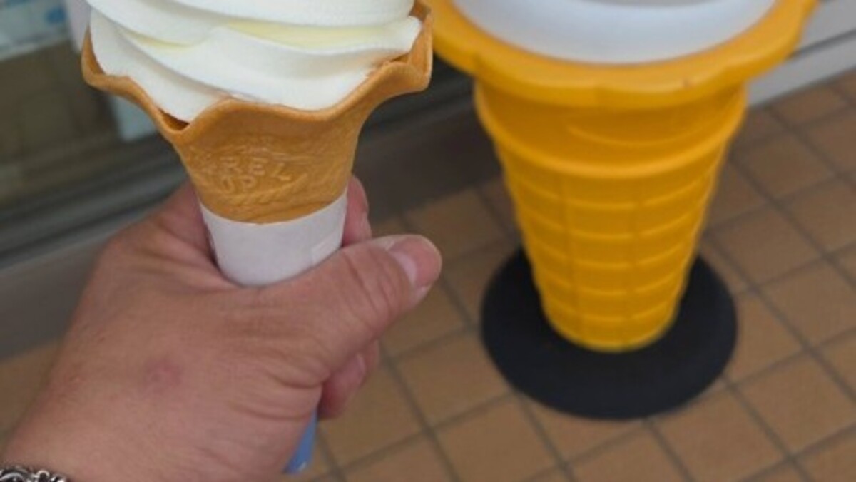 北海道のローソンで380円ソフトクリームを注文→「これは当たり」　まさかの光景に「初めて知りました」「絶対に食べます」「全国展開して」（1/2） | グルメ ねとらぼ