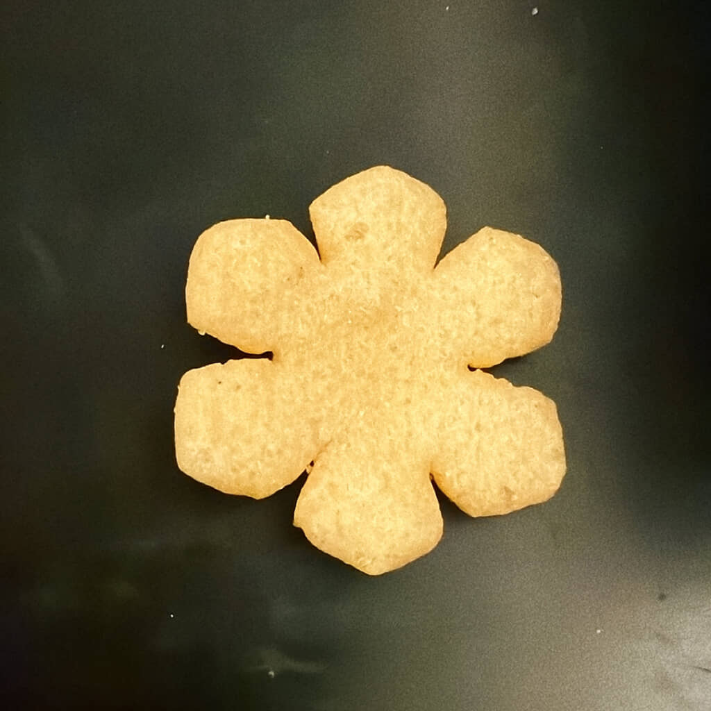 花形のかっぱえびせん
