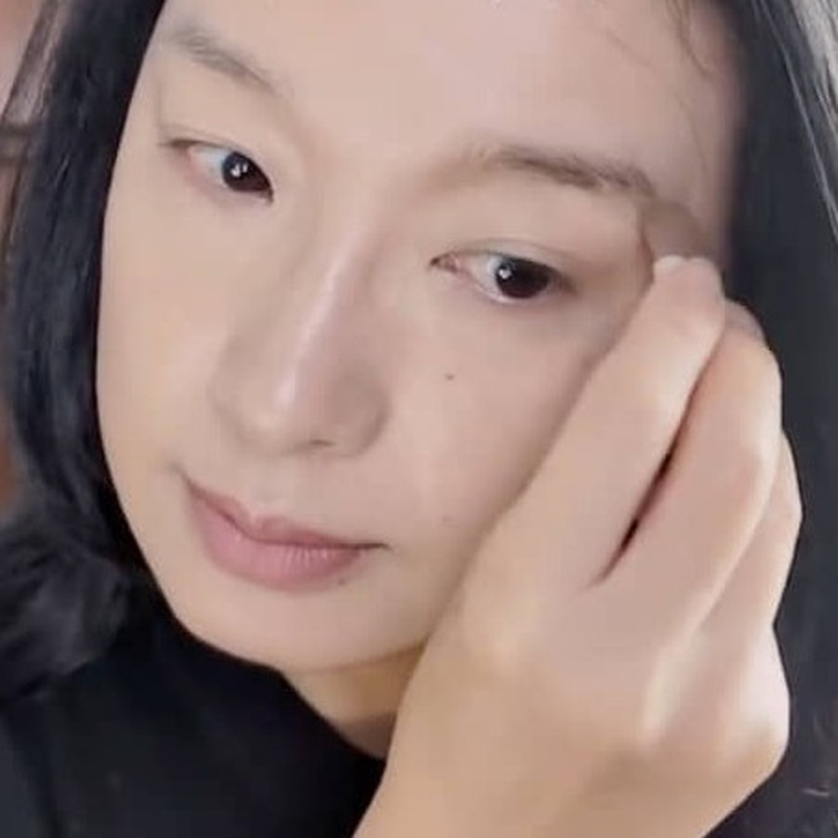 すっぴん女性が“木村拓哉メイク”をすると……まさかの姿が24万再生「似てるなー!!」「見える、見えます!」(1/3) | ライフスタイル ねとらぼ