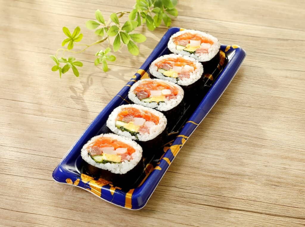 ８種具材を楽しむ海鮮太巻（サーモン２倍）