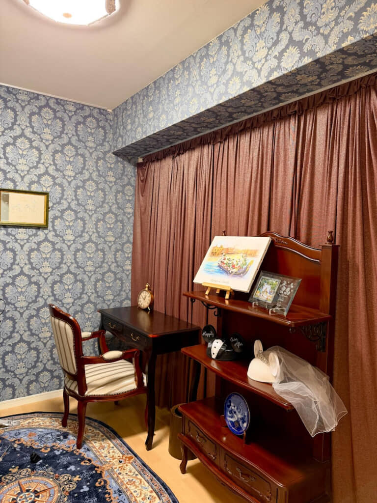お部屋にマッチするディズニーグッズを