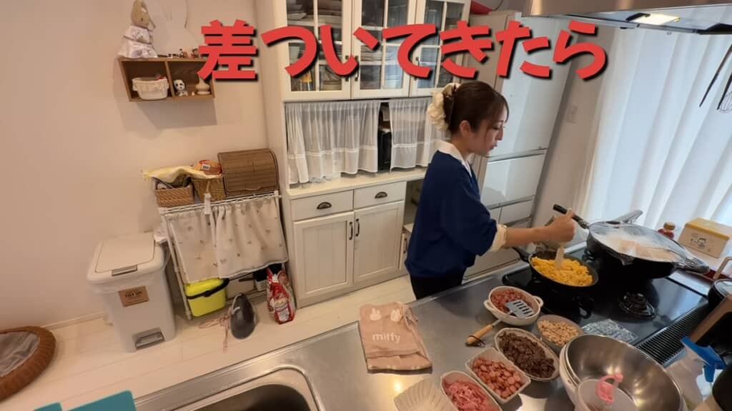 卵10個を炒り卵にします