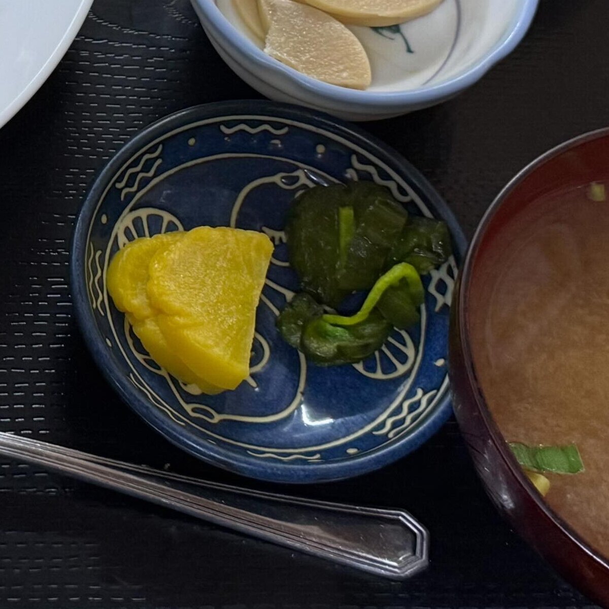 「特別メニュー」と言われ注文してしまった1200円のカツカレー→運ばれてきたのは……「一瞬フリーズしてしまった」「面白い定食屋ですね」 | グルメ ねとらぼ