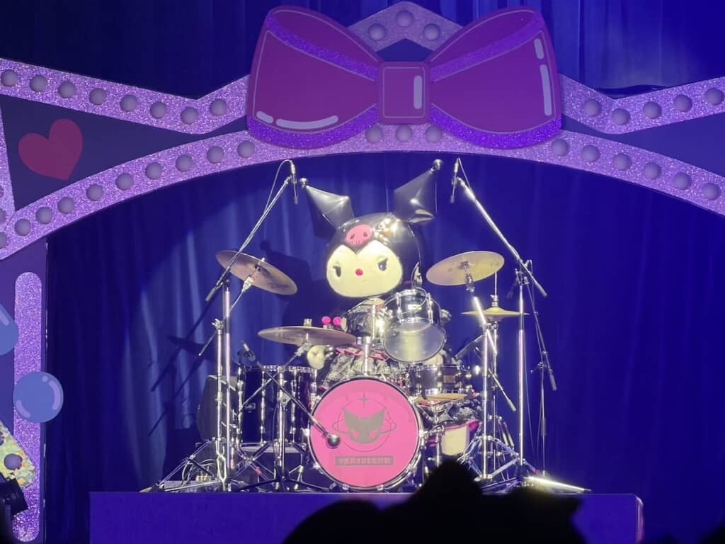 迫力あるドラムさばきのクロミ