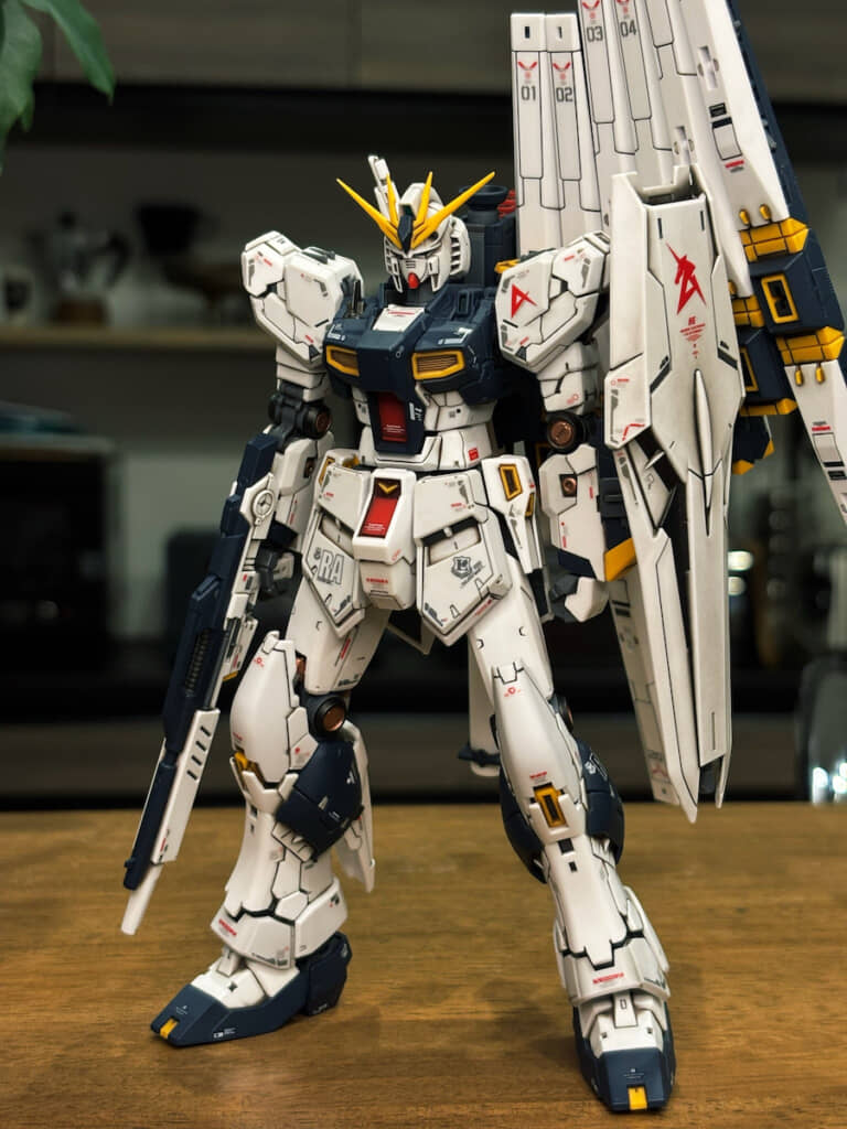 デカールをたくさん貼ってグッとカッコよく!