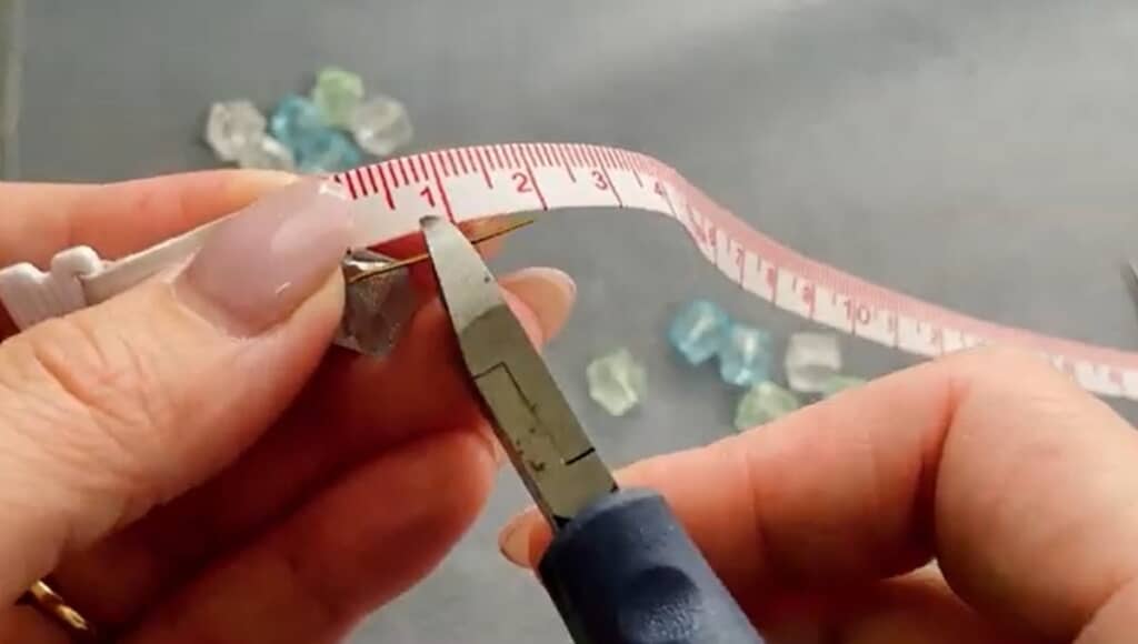 7ミリくらいのところでカットします
