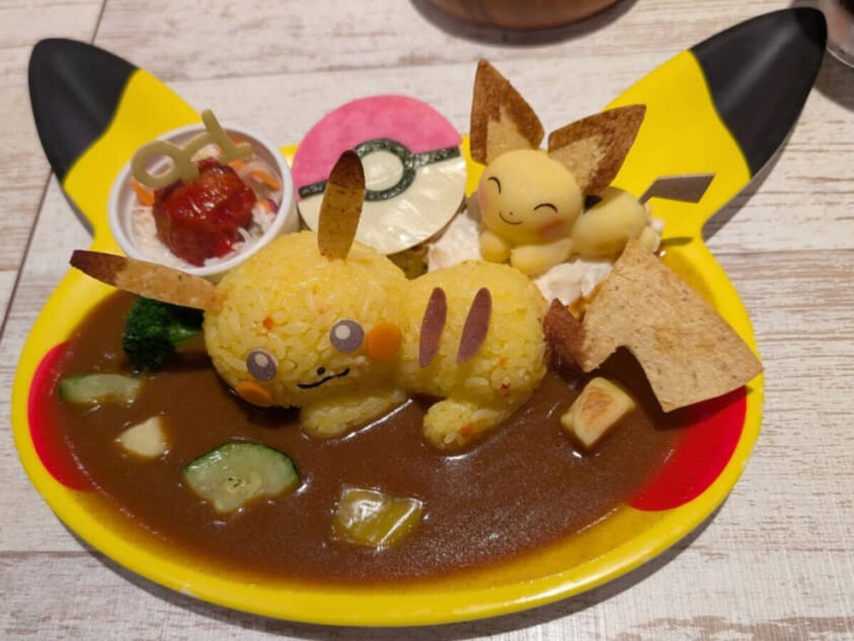 店員「カレーの下にピカチュウが隠れてます」→食べ切ったら……「誰だお前」 まさかの光景が530万表示「これは予想外でした」(1/2) | グルメ ねとらぼ
