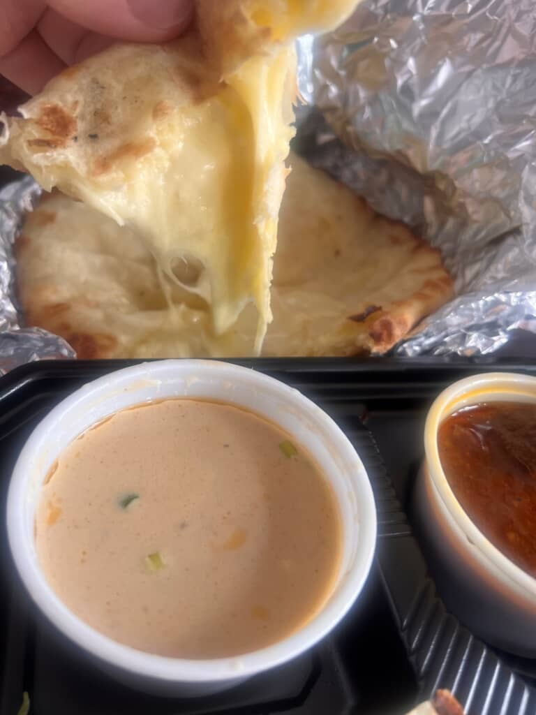 チーズナンにグレードアップ!