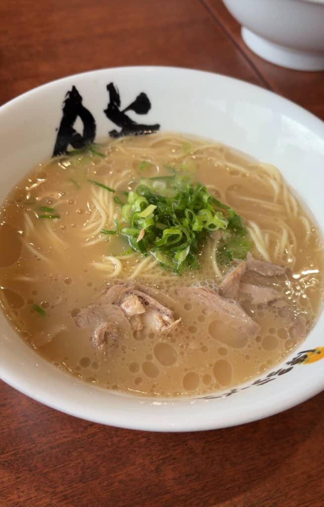 290円の博多ラーメン