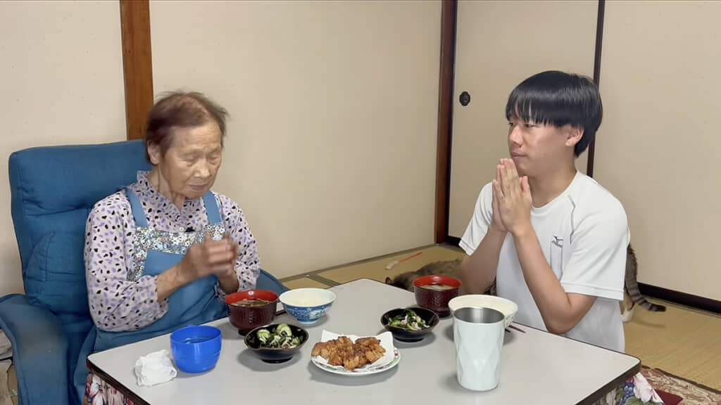 おばあちゃんも唐揚げを絶賛