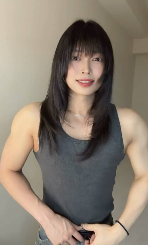 一歩下がると……え!?