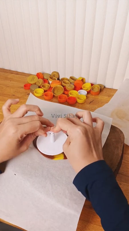 どんな仕上がりになるかな(※画像はInstagramアカウント/「Vivi Sihay Upcycle Craft」から)