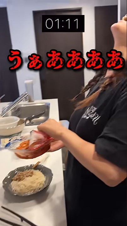 苦手なキムチにも耐えて……