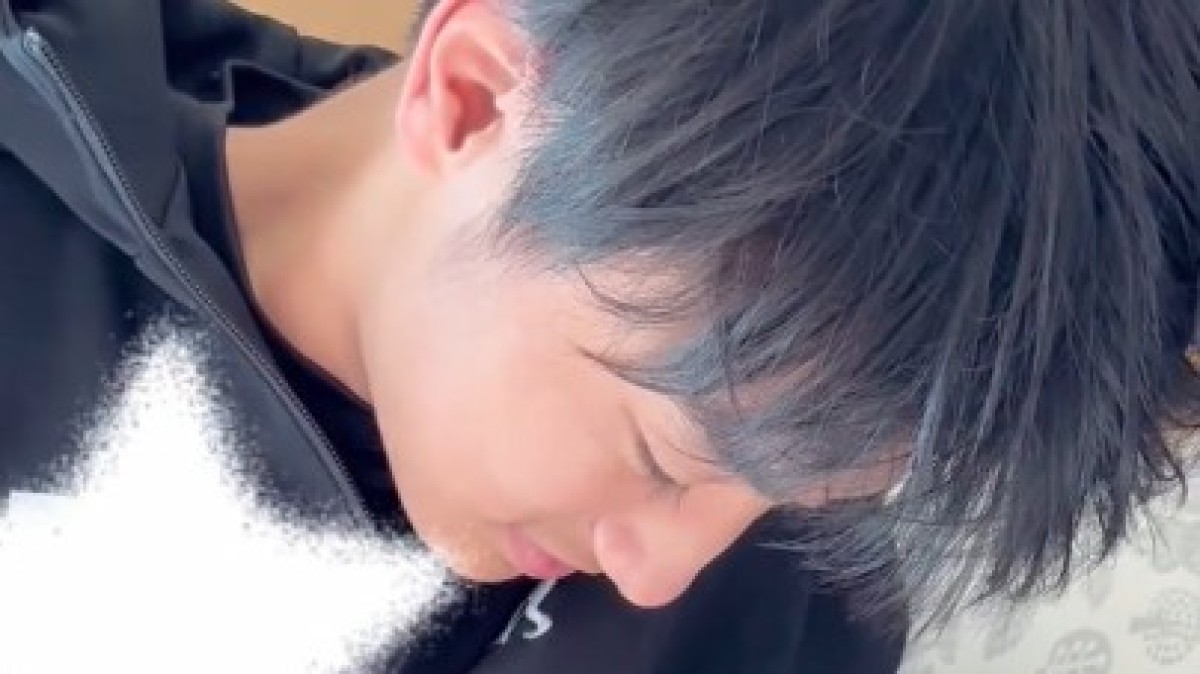 15歳長男、生まれたての妹にそっと近づいて…… “意外な行動”に「お兄さんっ!」「本当良い!」(1/2) | 育児 ねとらぼ