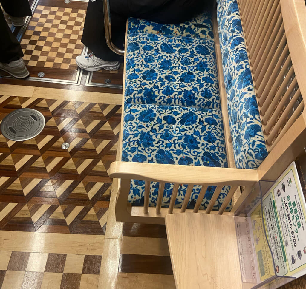 特に駒崎さんが感心した座席。自室にあるスザニとそっくりなのだとか