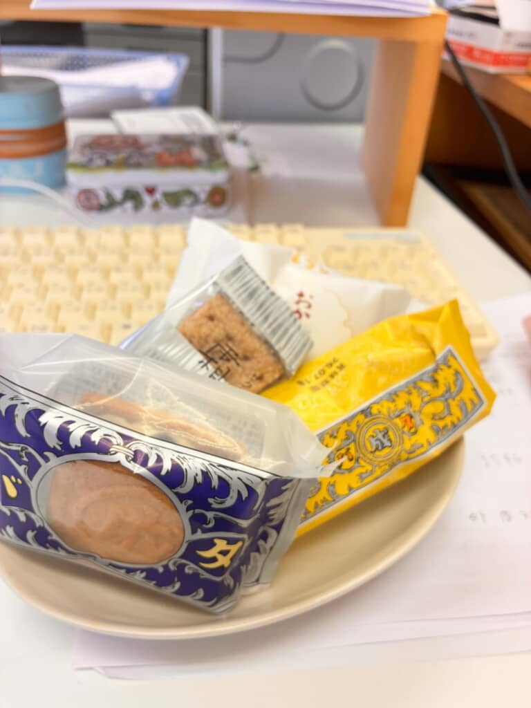 店舗販売のみのマルセイバターサンド(生ブルーベリー)などたっぷり