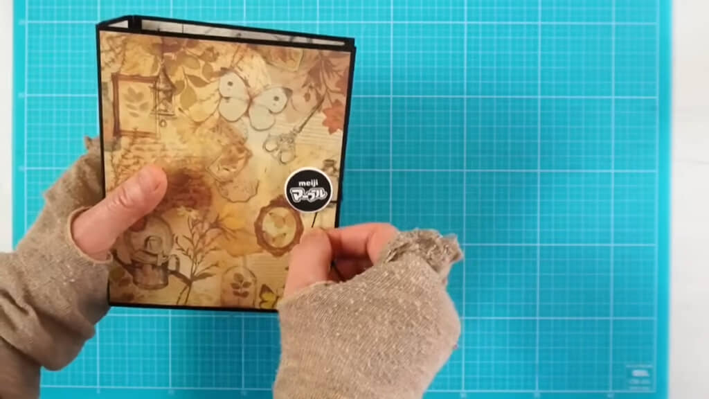 留め具の玉ひもを作ったところ