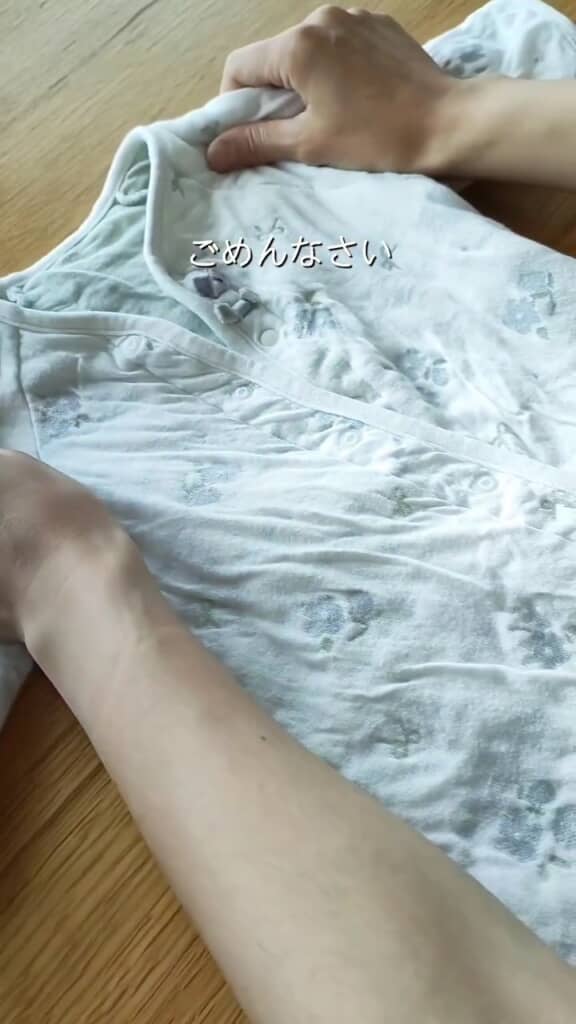 不要になったからといって捨てるにはしのびない、お下がりでいただいたベビー服