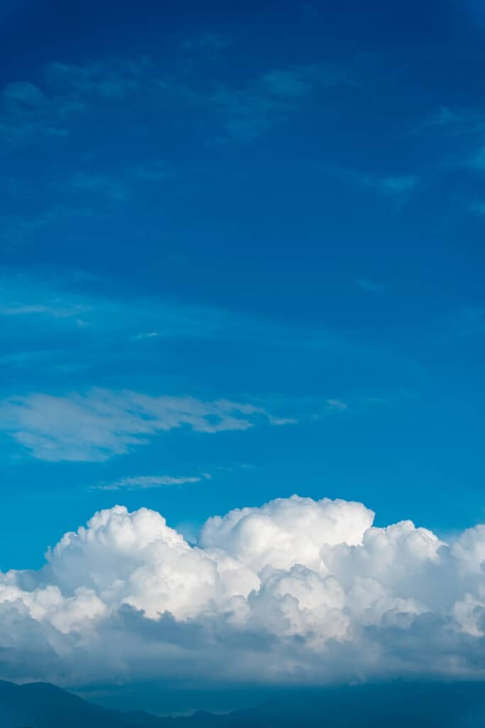 青空と白い雲