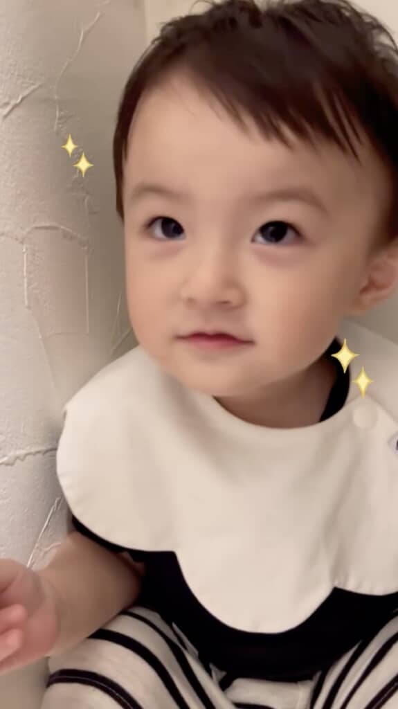 ぱっちりした目がかわいい