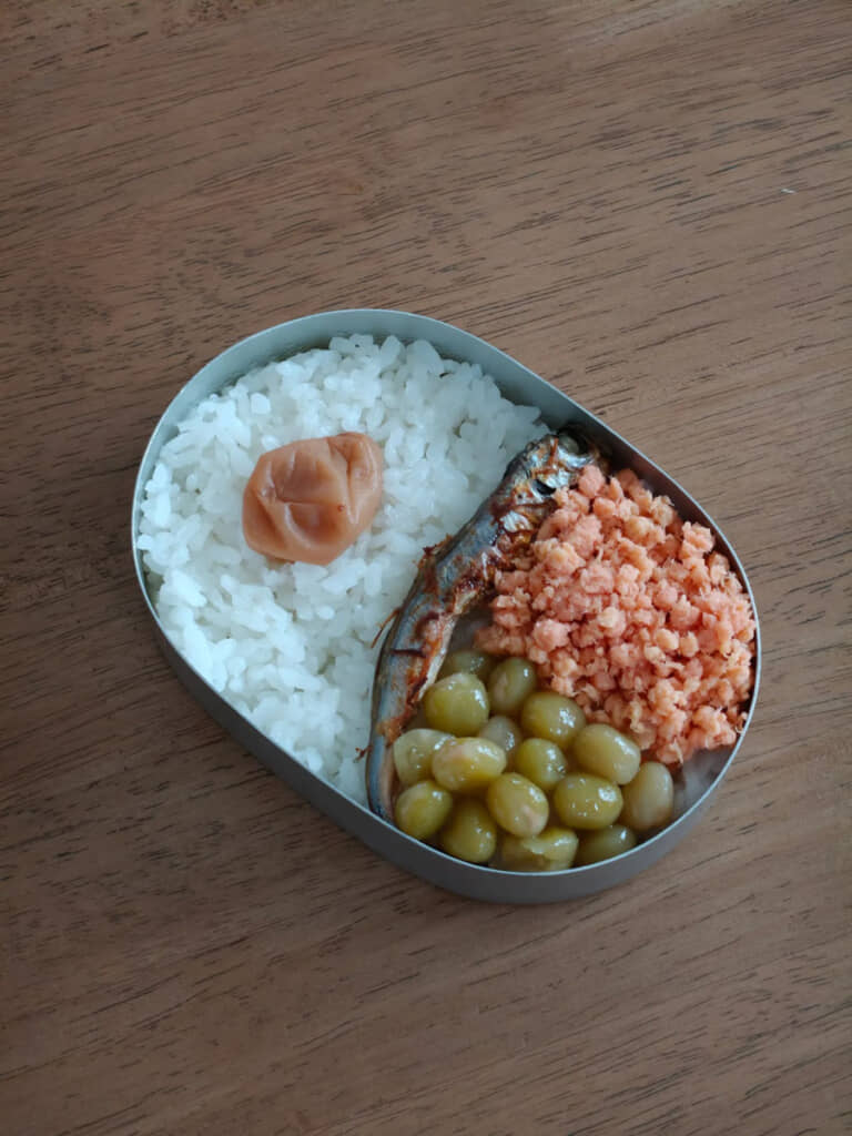 梅干しと煮豆と焼き魚と……この組み合わせといえば？