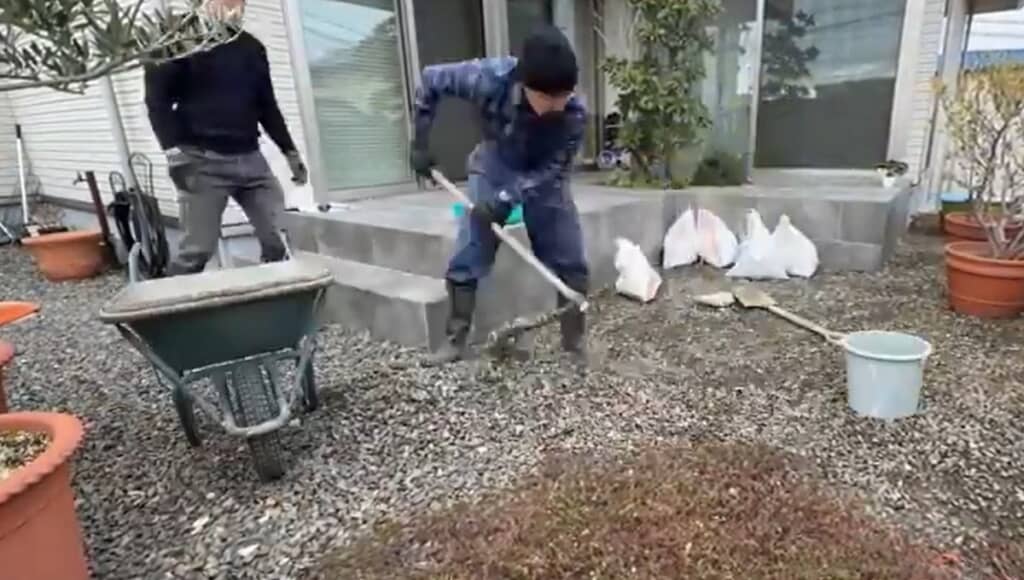 2人で作業をしていきます