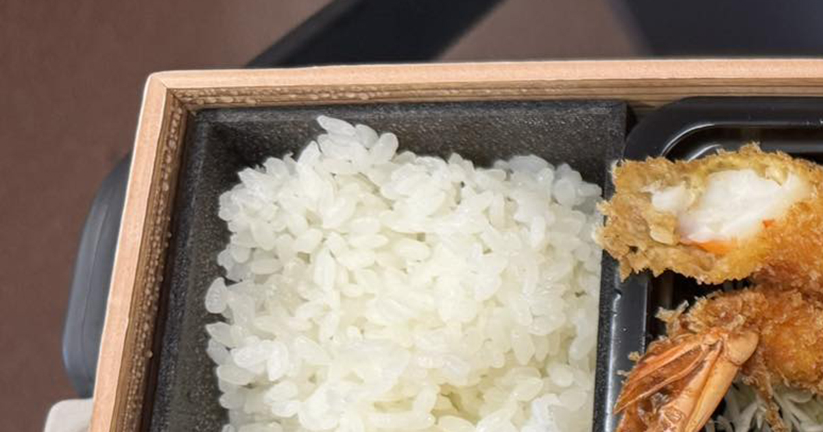 帰りの新幹線、富山の義兄にもらった2980円駅弁→開けると…… 「こんなお弁当見たことない」まさかの中身に騒然 投稿者に話を聞いた(1/3) | グルメ ねとらぼ
