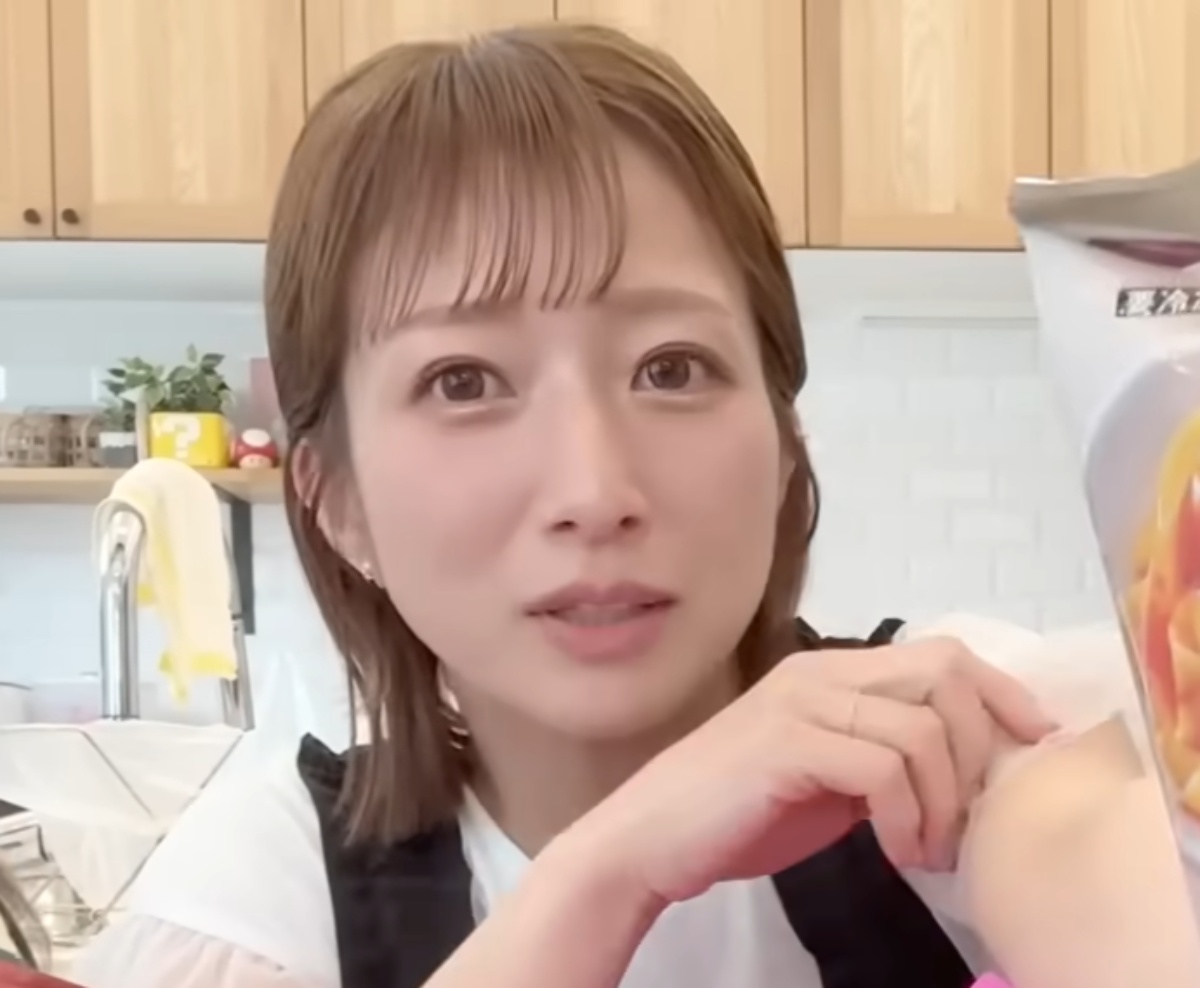 辻希美、ファミマでリピ買いする“夏にぴったり”の冷凍食品を紹介「これマジで美味しい」「200円台で買える」（1/3） | エンタメ ねとらぼ