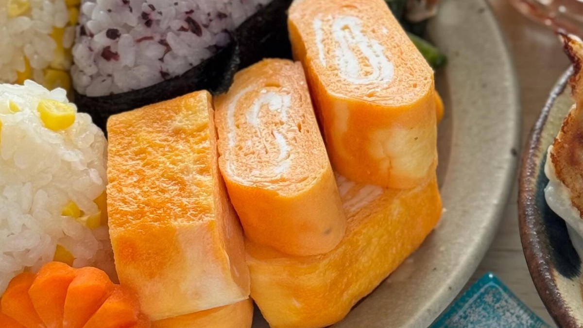 小学生の子どもたちが夏休み突入→ママ「昼ご飯作りかなり楽しみ」　“圧巻の食卓”に「これがお昼ですと!?」「親子3人でおじゃましたい」（1/2） | 育児 ねとらぼ