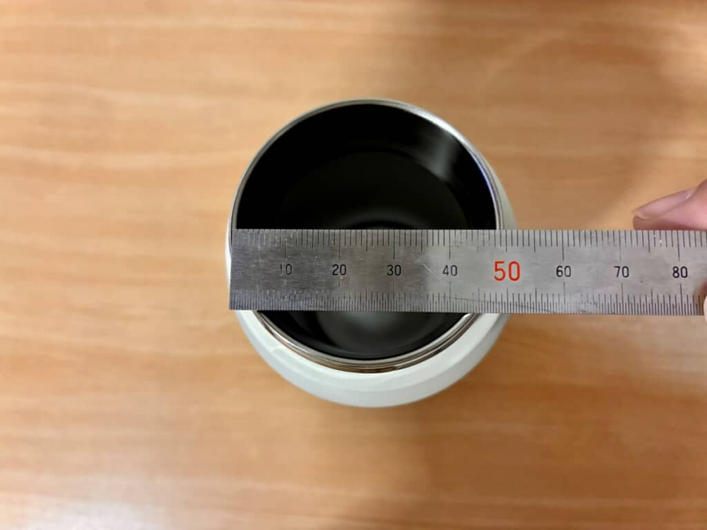 広口の口径で飲み物が注ぎやすい