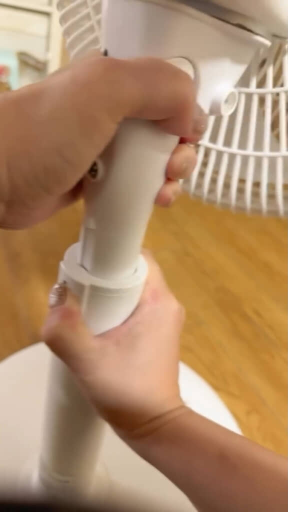 ギュッギュッとねじるように揺らしてみる