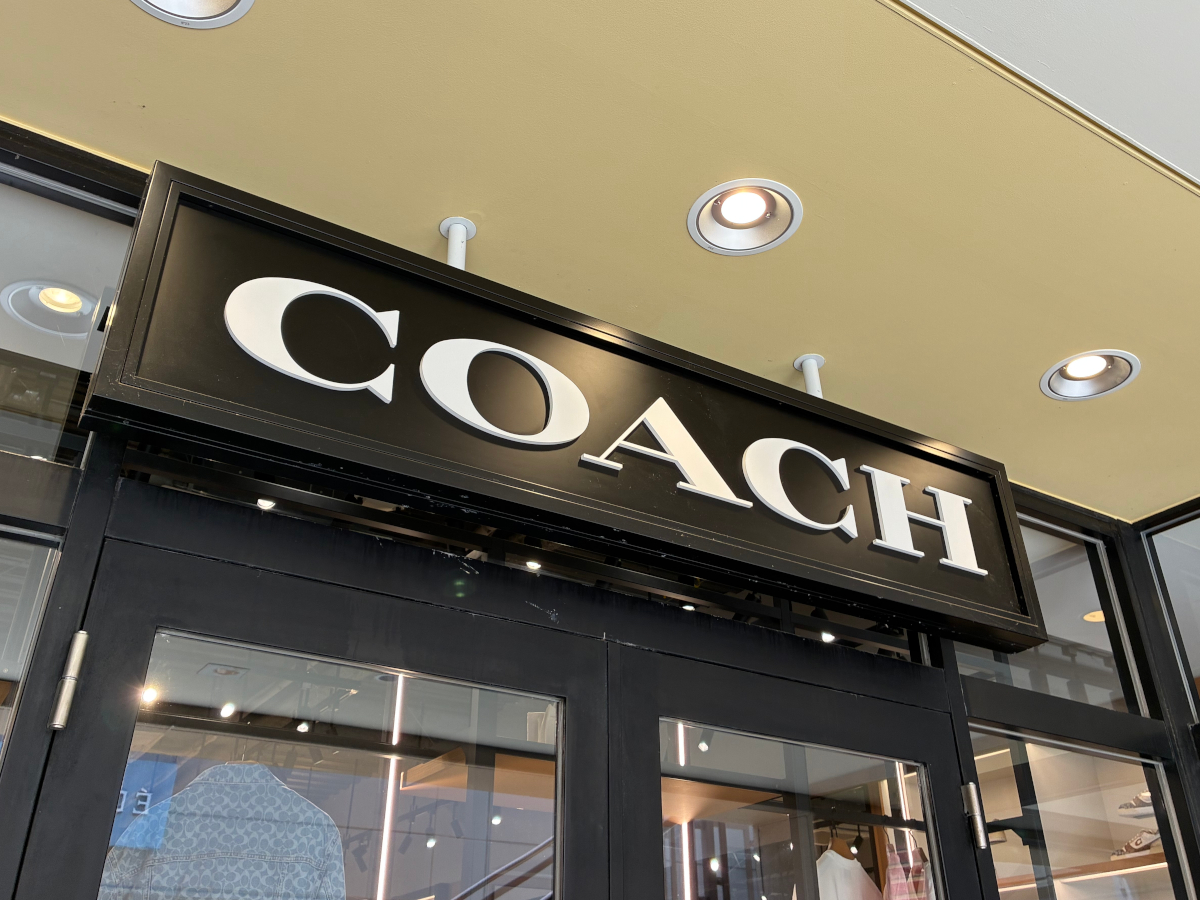 「デザインが可愛い!」 COACH(コーチ)の“王道ハンドバッグ”が高評価 「ちょうどいいサイズ」「丈夫で汚れ知らず。安心して使えます」(1/2) | バッグ ねとらぼリサーチ