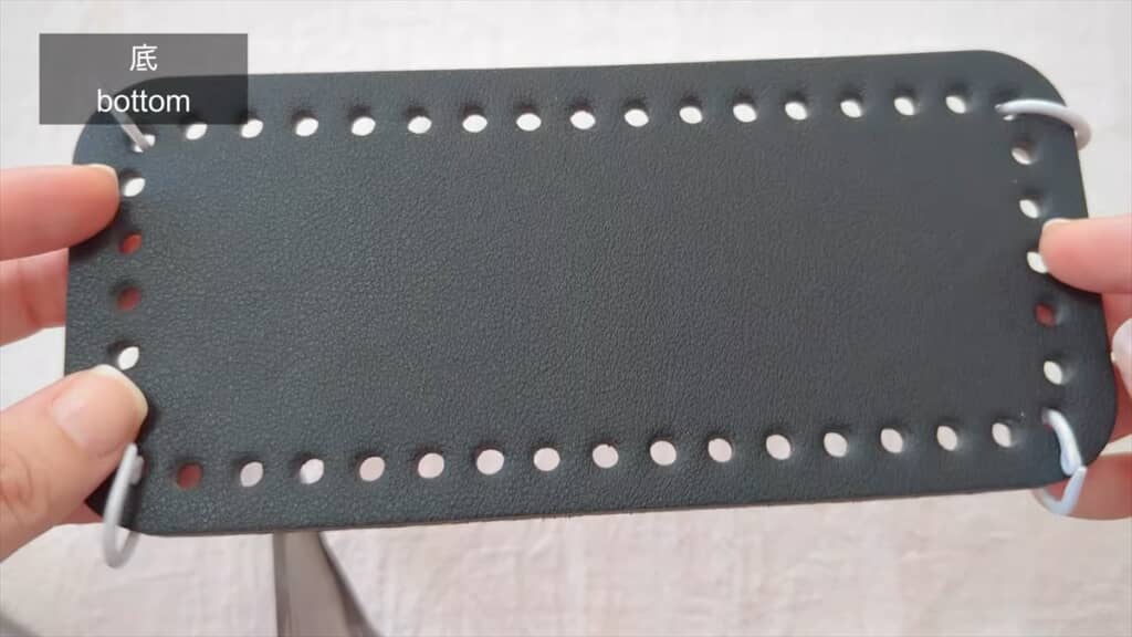 ダイソーの平巻テープを使った大人カワイイバッグの編み方