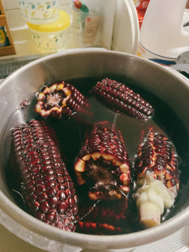 どえらいものが錬成されてしまったようにも見えますが、味は見た目通りアズキに近くておいしかったそうです