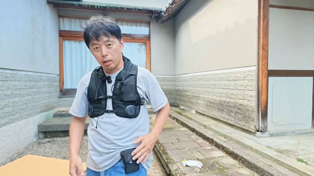 バッテリー用ポーチをベルトに付けた投稿者