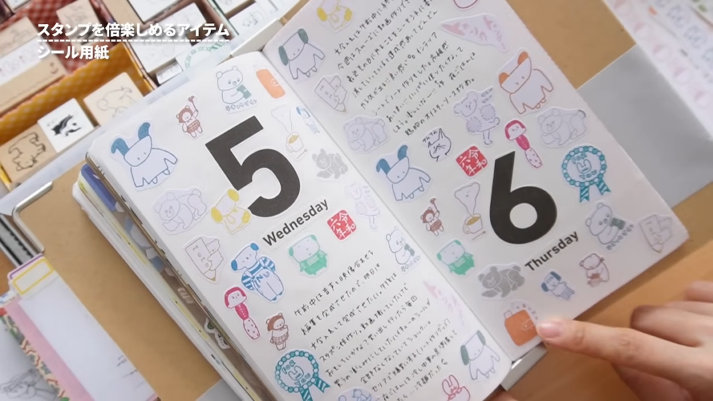 スタンプを押し、デコレーションに活用