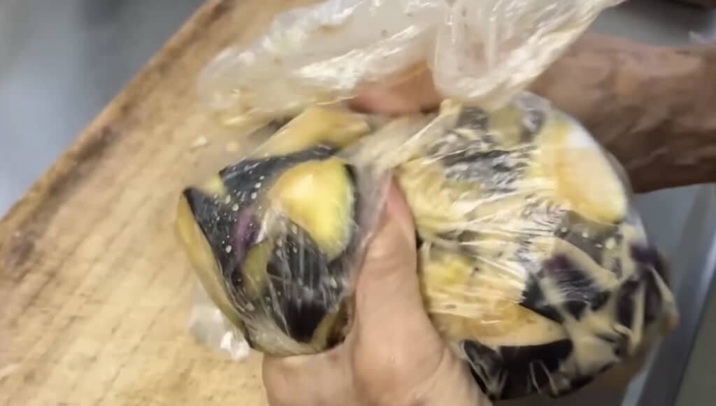 片栗粉を入れて再びもみもみ