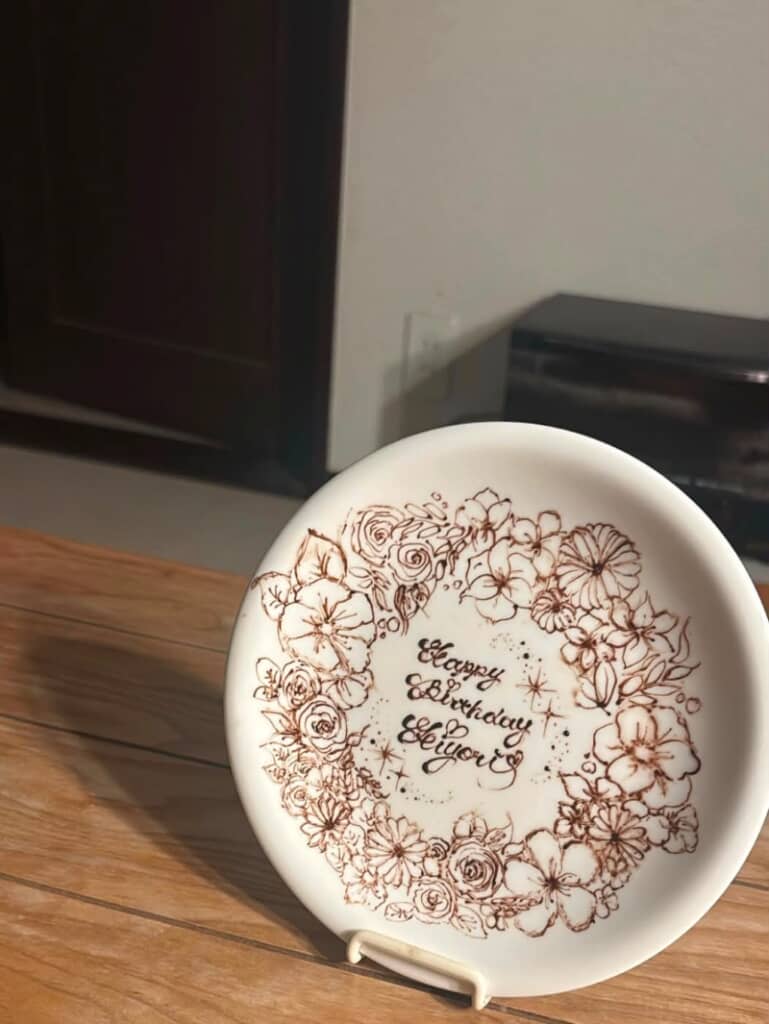 リースのように丸く書かれたお花達