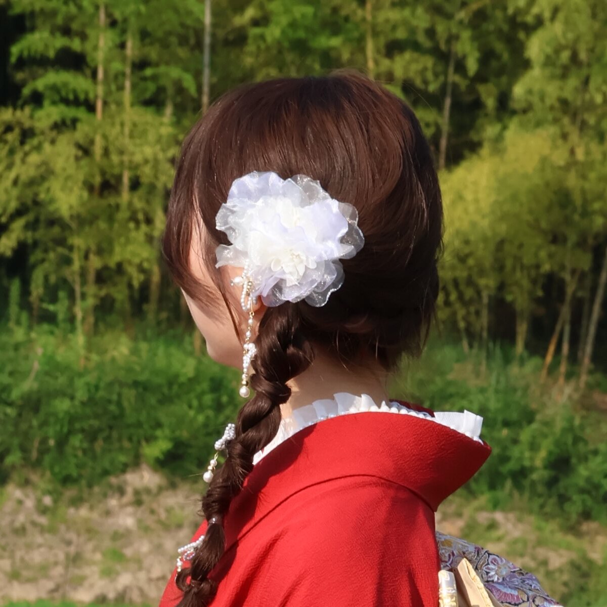 成人式前に“ママ振袖”に袖を通す18歳娘→プロに「短い」と言われたが…… 圧巻の着姿に「素敵ねぇうっとり」「綺麗さが引き立ちます」(1/3) | ライフスタイル ねとらぼ