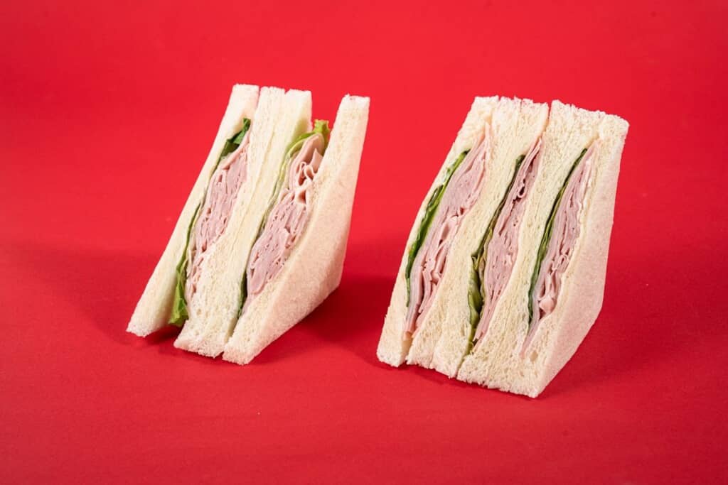 たっぷりハムサンド