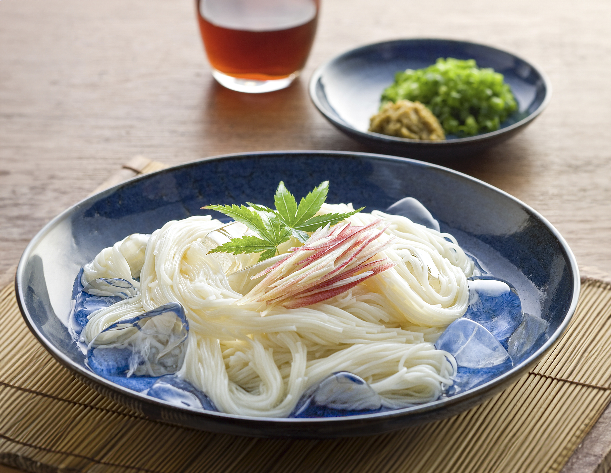 「天ぷらとかいらない」　そうめんにぴったりな“市販のめんつゆ”って？　ランキング上位に集まった声！「うっま！」「あればなんでも美味しくなる」（1/2） | グルメ ねとらぼリサーチ