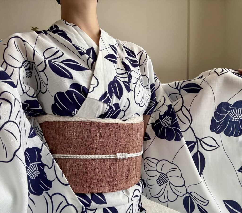 999円で購入した椿柄の浴衣