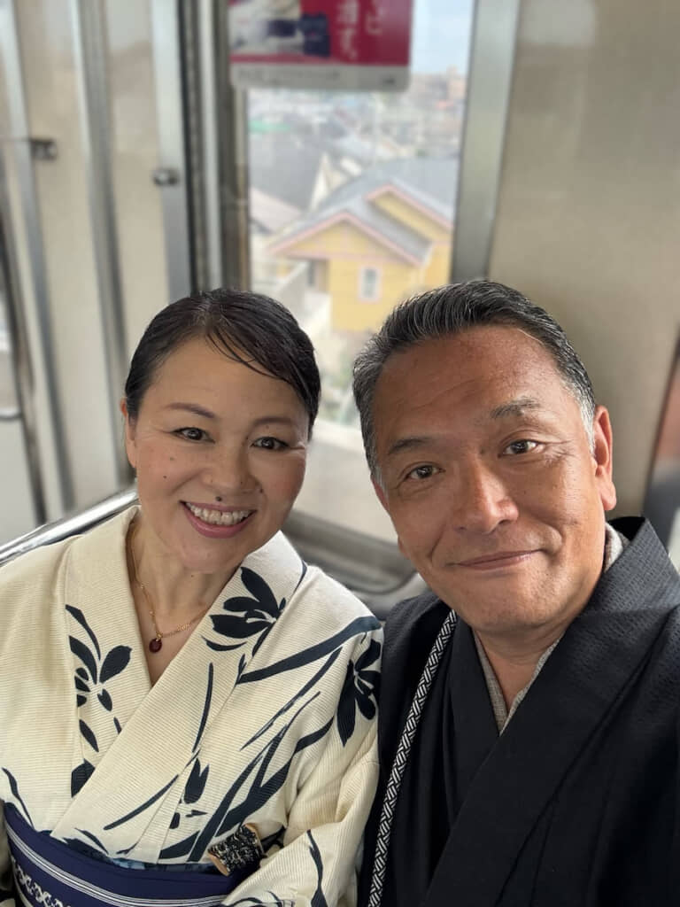 仲良くデートへ