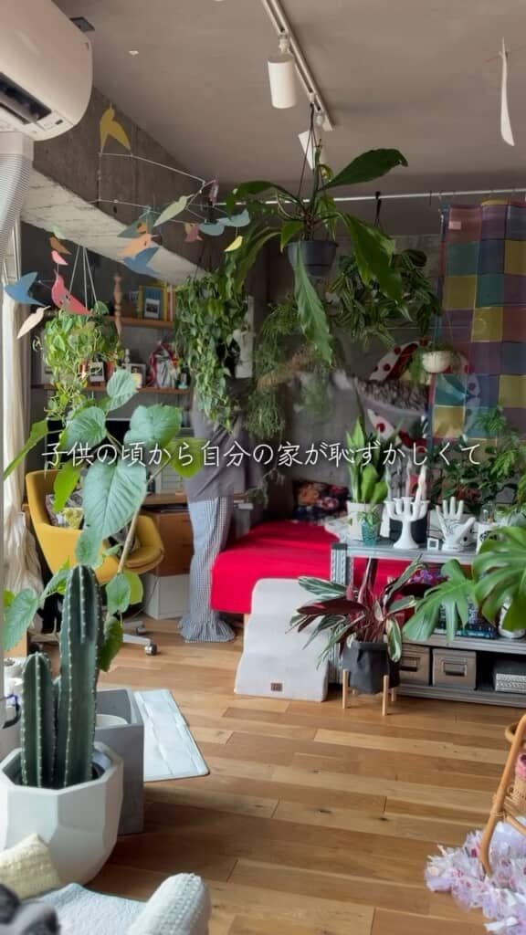 幼少期のコンプレックスを語る投稿者。今でこそ好きなものに囲まれて暮らしていますが……