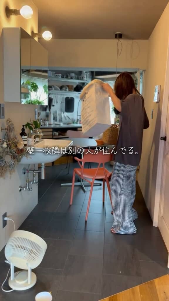 幼い頃は古い長屋暮らし