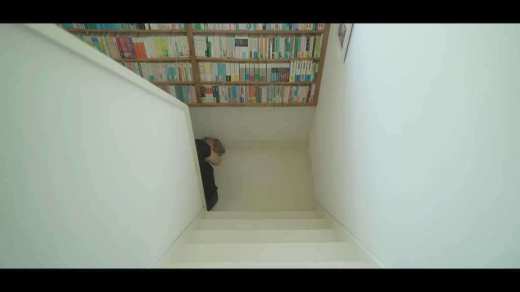 階段は白に塗り替え