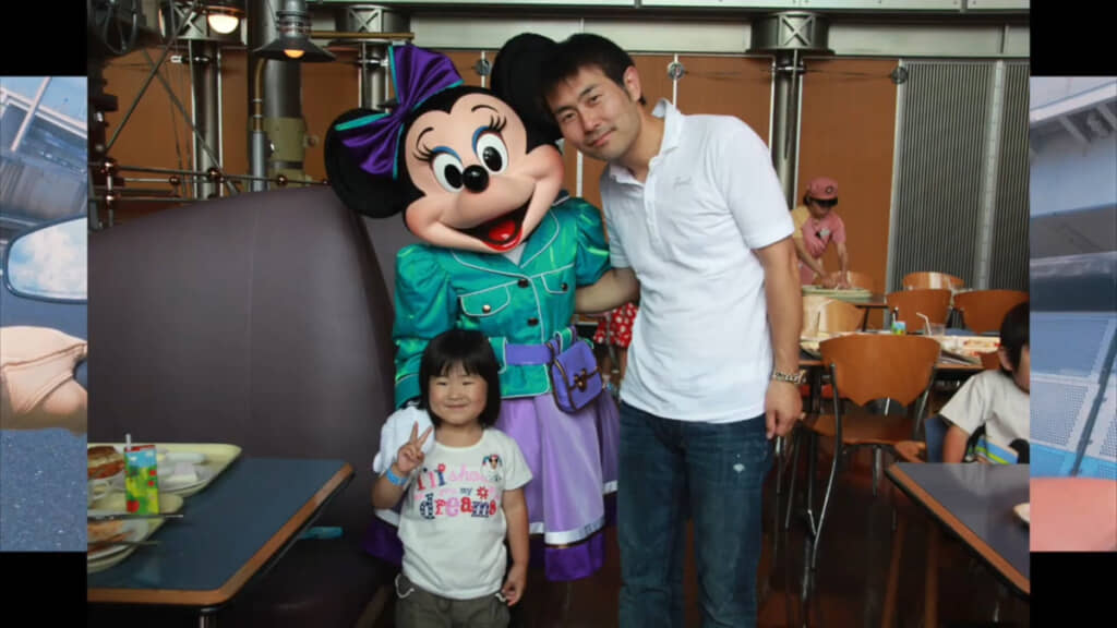 誕生日ディズニーをはじめたころの思い出の写真（YouTubeより）