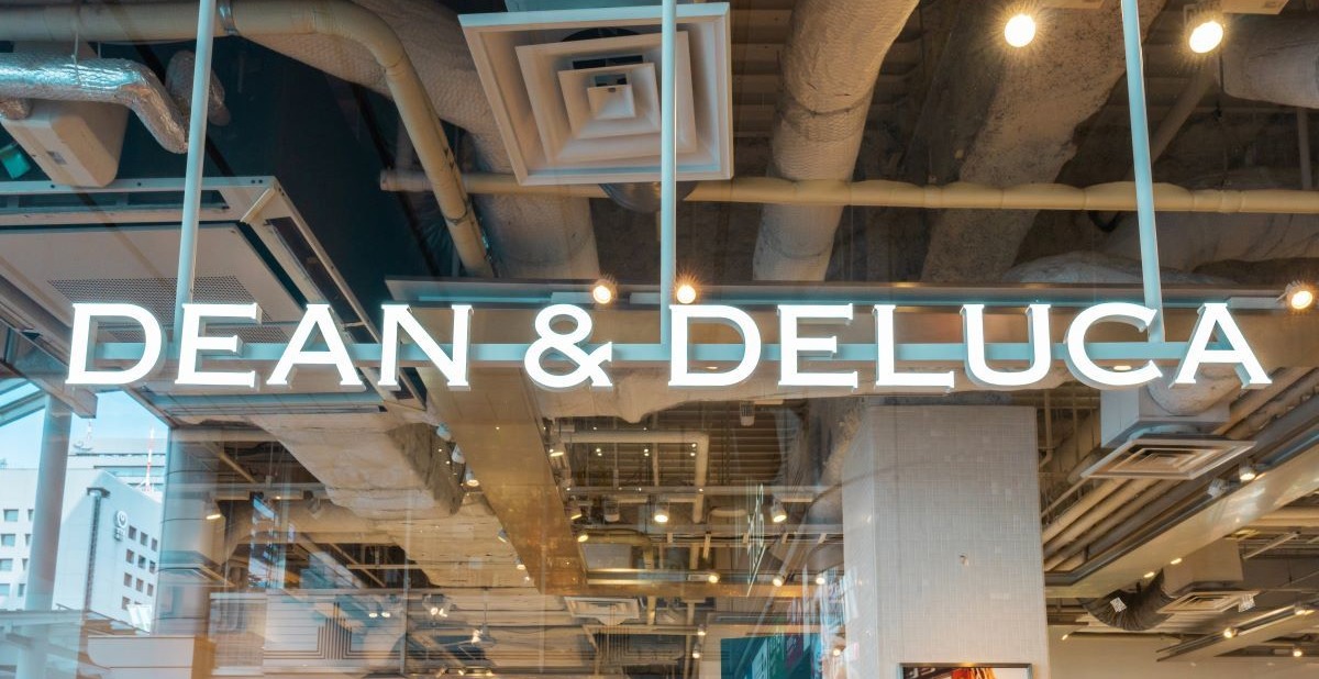 【DEAN＆DELUCA】サイズ違いの「巾着ポーチ2個セット」の収納力が抜群！1泊旅行のパッキングで実際に使ってみた（1/2） | 収納用品 Fav-Log by ITmedia