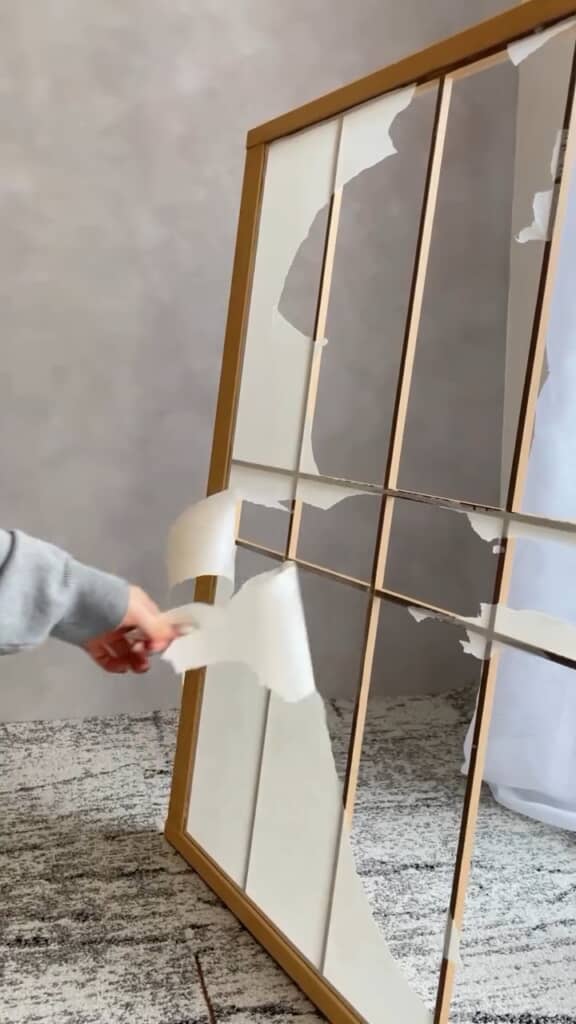 障子を破いてはがす投稿者さん